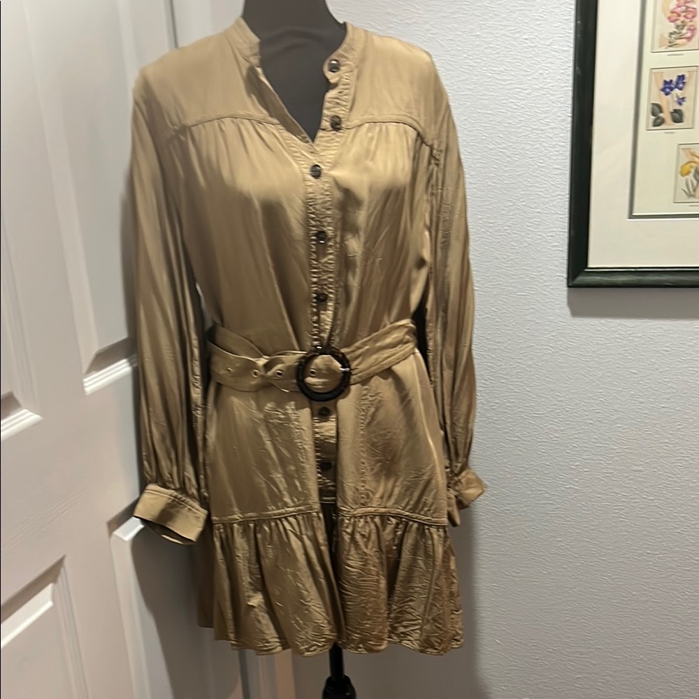 Elegant Tan Belted Dress made by Banana Republic lightweight large